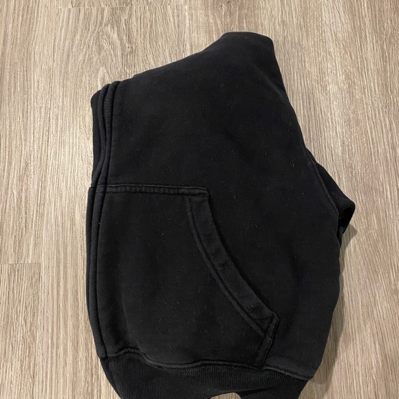 aritzia cropped black hoodie - Picture 2 of 3